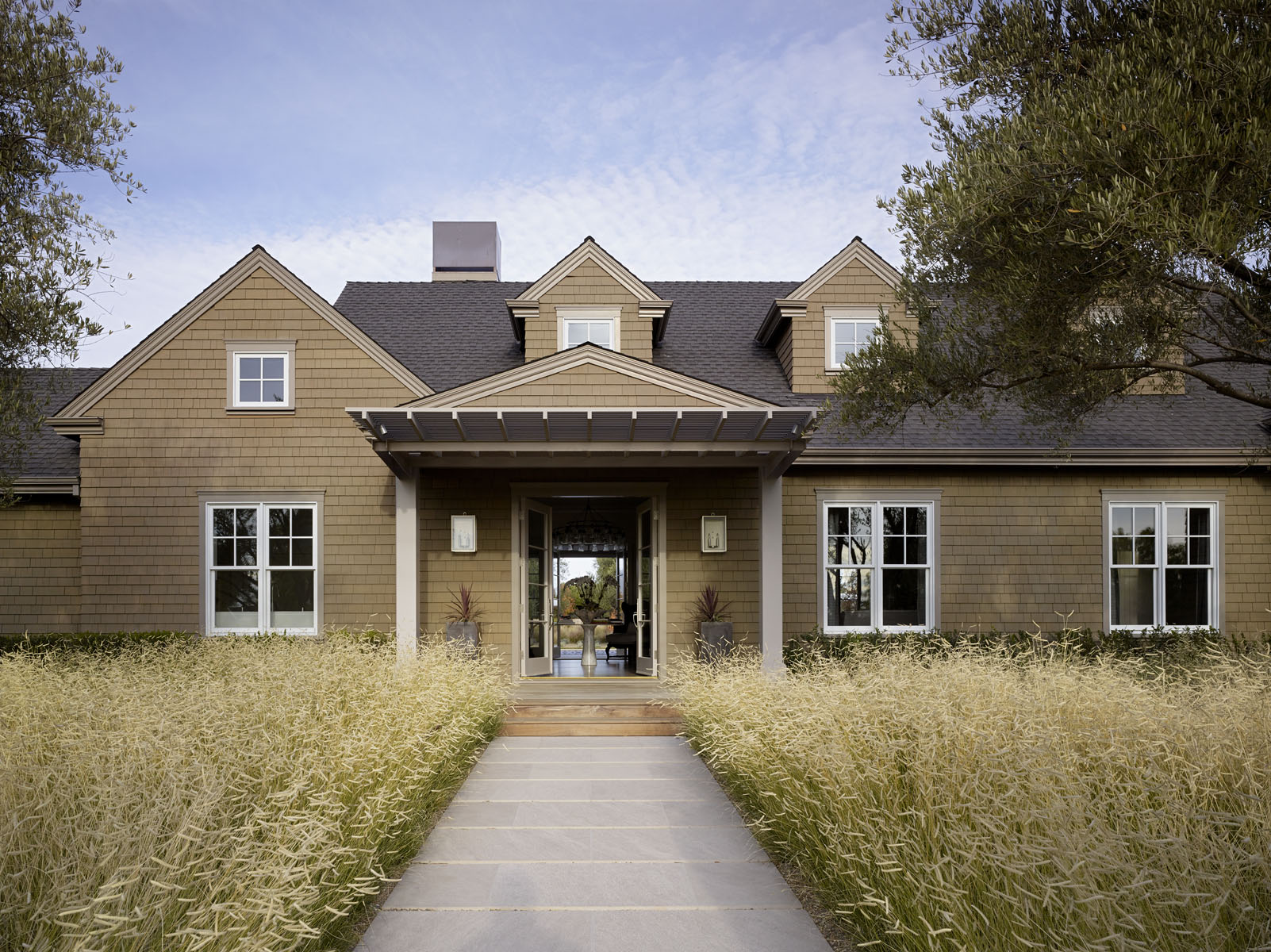 Wine-Country-Retreat_Haven-Studios_curb appeal.jpg